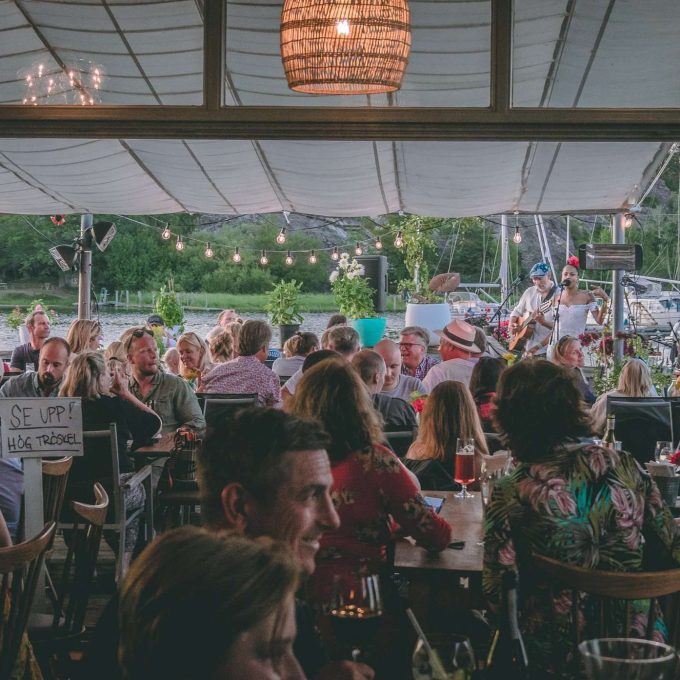 restaurang utanfor tull jungfrusund ekero
