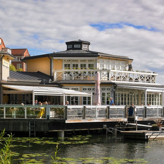restaurang utanfor tull sjopaviljongen
