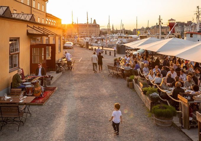 sommarrestaurang stockholm torpedverkstan skeppsholmen