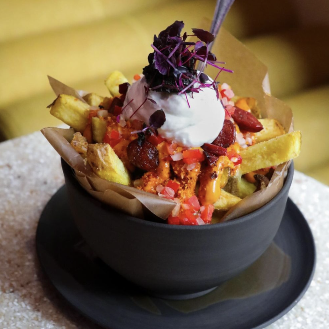 hetaste restaurangerna stockholm pom friterie