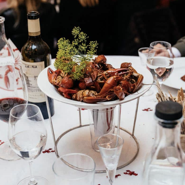 kräftskiva stockholm restaurang sturehof kräftor