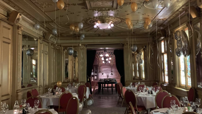 berns burleskshow