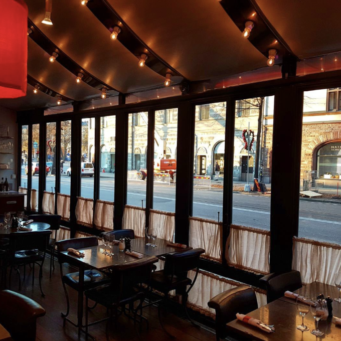 hundvanlig restaurang stockholm riche
