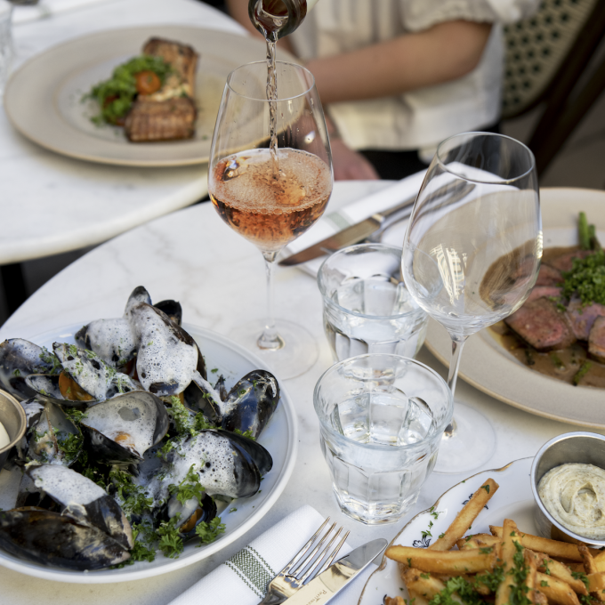 le garden the sparrow soliga takbarer stockholm