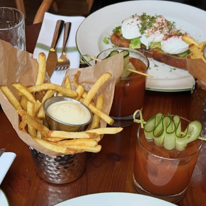 Taverna Averna_brunch