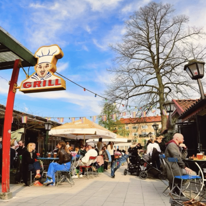 Far_i_Hatten_innergard_malmo_restaurang