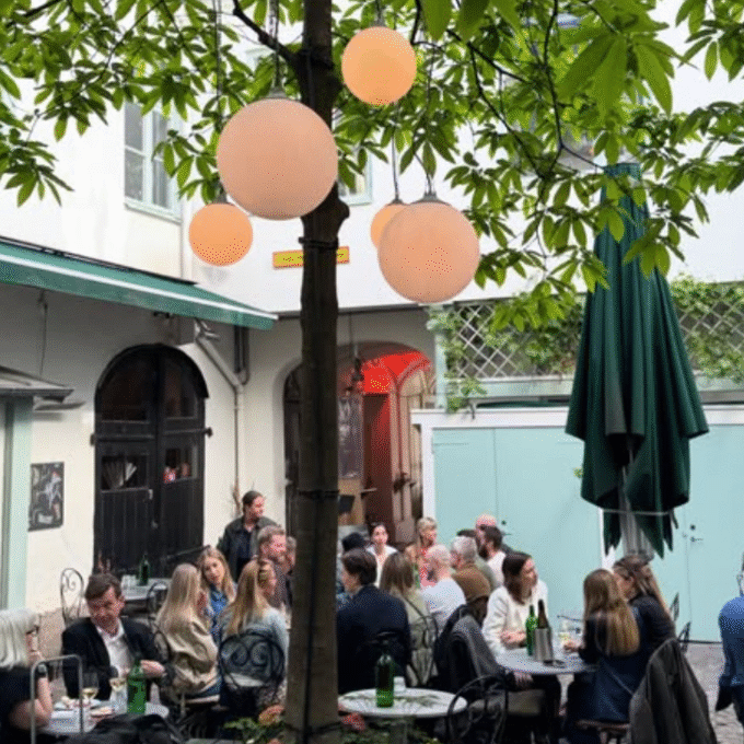 Champagnebaren Kyrkogatan 13_gbg