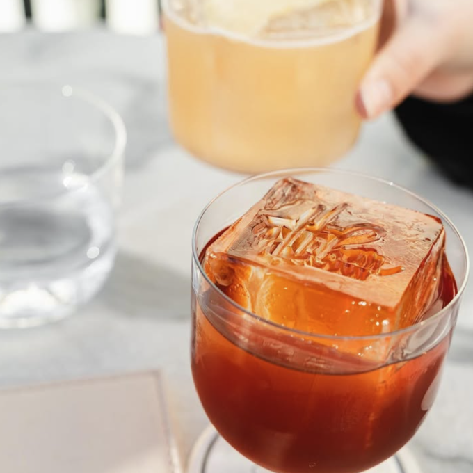 cocktailbar stockholm le hibou