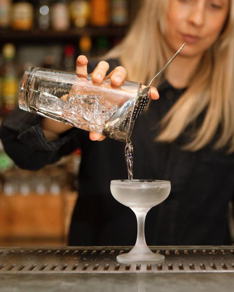 cocktailbar stockholm tjoget hedda bruce