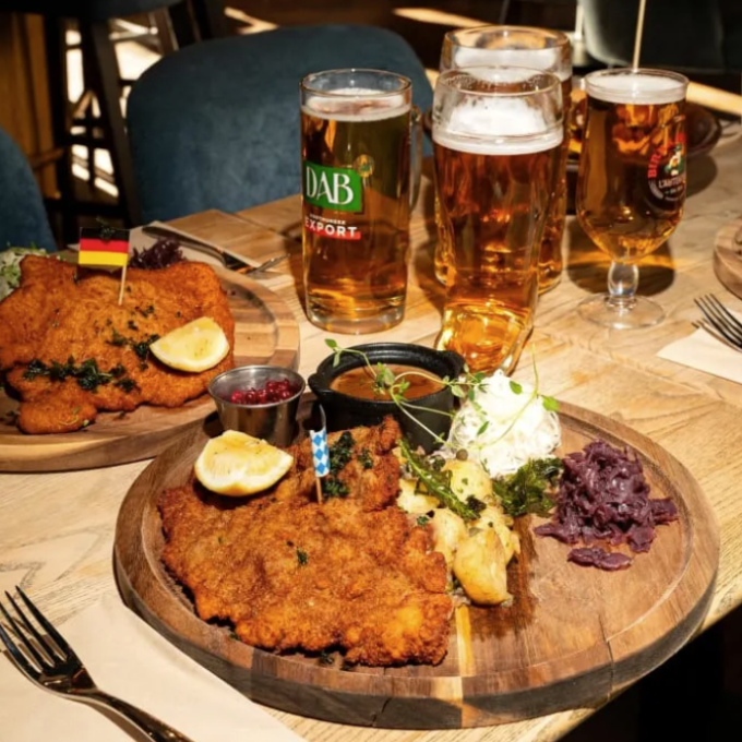 lunch city german beer hall gallerian