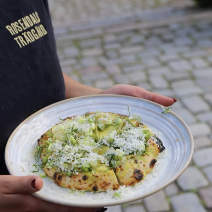 somrig restaurang stockholm rosendals tradgard